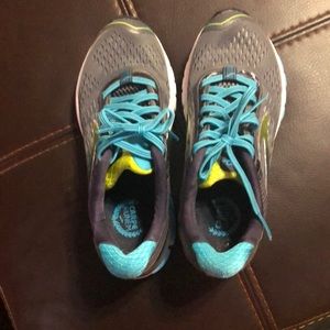 💥Discounted💥Authentic Brooks Size 6 Running Shoe